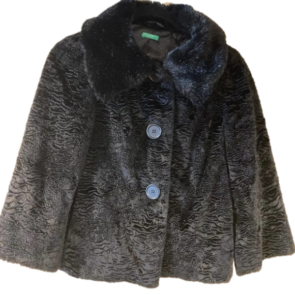 BENETTON BLACK FAUX FUR CROPPED JACKET - Picture 1 of 4